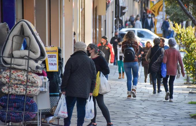 #MComDáVoz: Pesquisa mostra que pagamento de dívidas é prioridade para 33% dos idosos