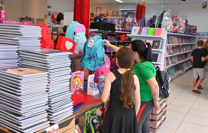 Gastos com material escolar podem chegar a R$ 261,18 por aluno em Caxias do Sul