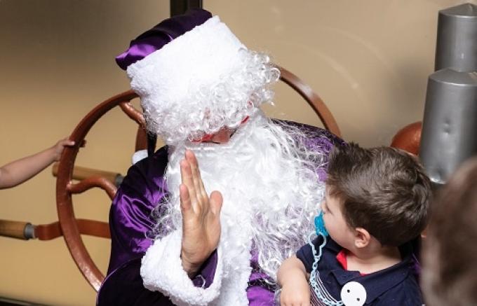 Fantástica Fábrica de Suco da Aurora terá a chegada do Papai Noel neste sábado (23)